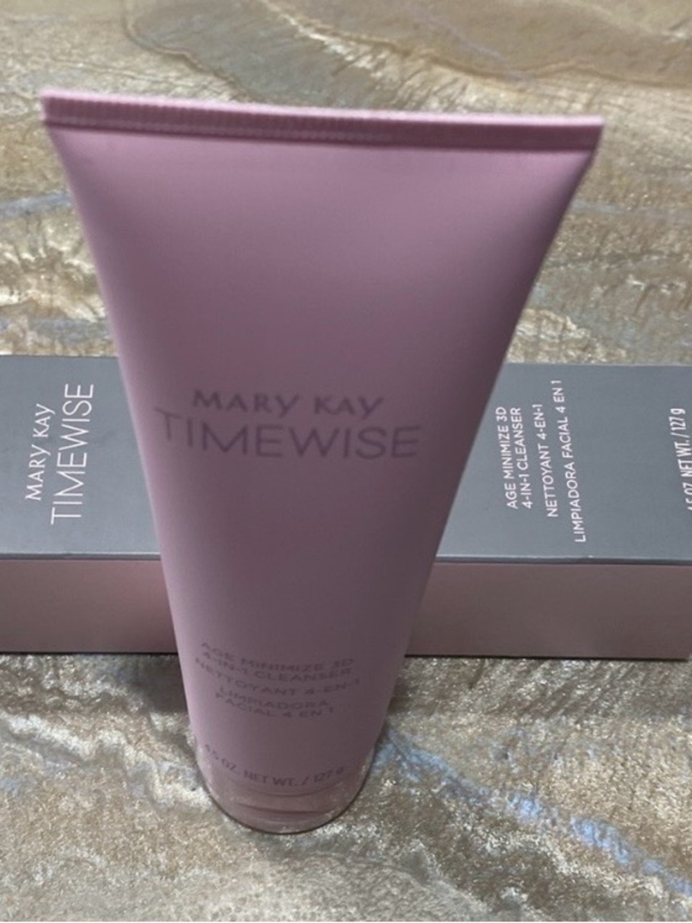 Mary Kay Cleanser 4 in 1 Combination to Oily Skin New in box / Full size 4.5 OZ